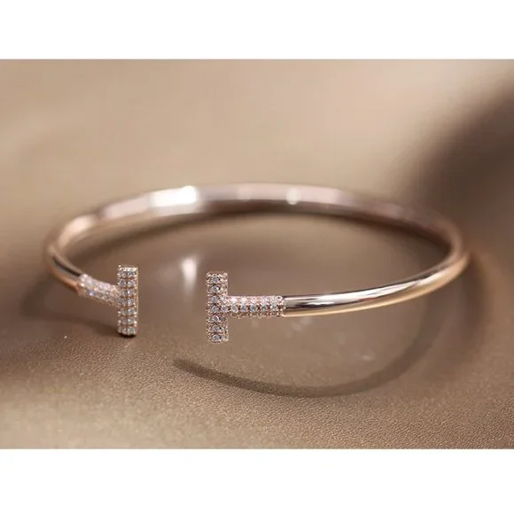 Rose Gold Beautiful Open Bracelet - Picture 11 of 12